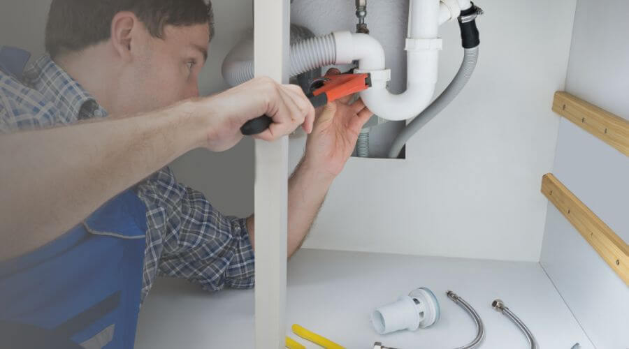 Expert burst pipe repair services in Ferndale, MI
